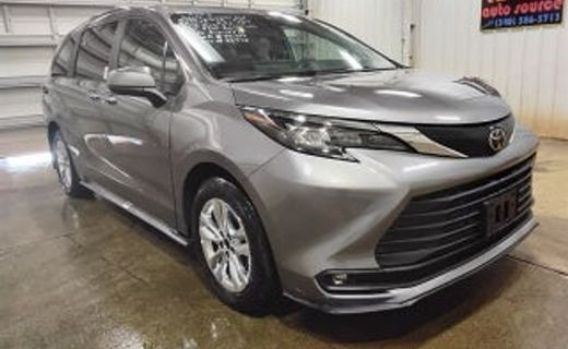 2026 Toyota Sienna XLE