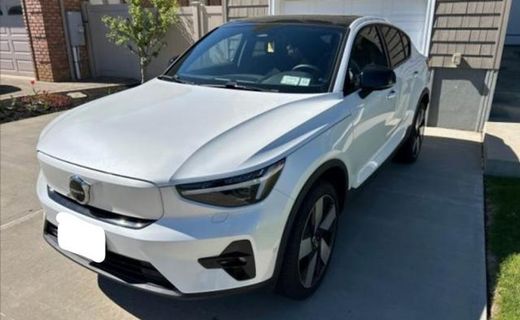 2023 Volvo C40 Ultimate Dark