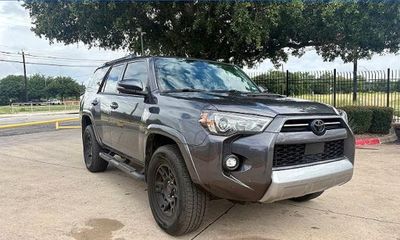 2022 Toyota 4RUNNER TRD Offroad Prem