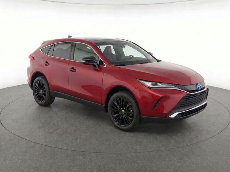 2024 Toyota Venza — a typically priced live listing