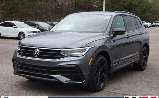 2023 Volkswagen Tiguan SE Black