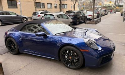 2023 Porsche 911 Carrera 4