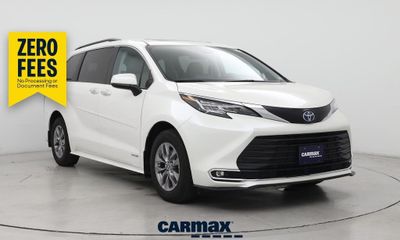 2021 Toyota Sienna XLE