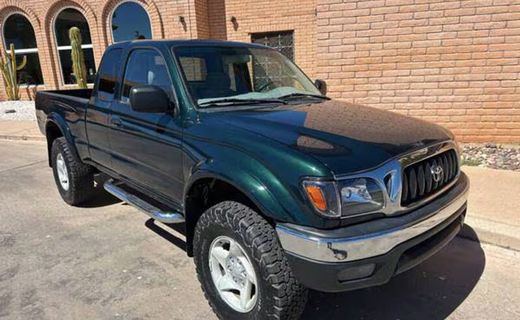 2002 Toyota Tacoma Deluxe