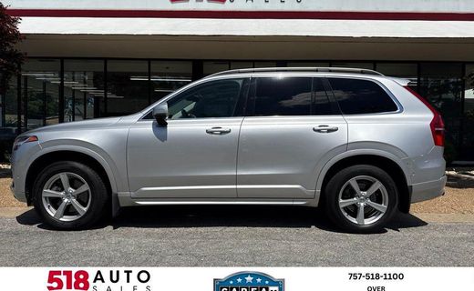 2018 Volvo XC90 Momentum