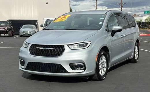 2023 Chrysler Pacifica Touring