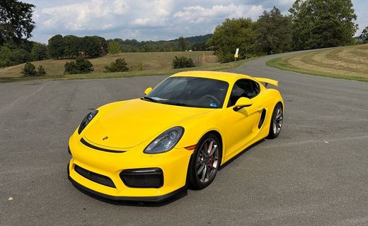 2016 Porsche Cayman GT4
