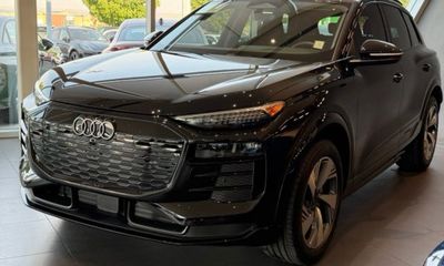 2025 Audi Q6 Premium Plus