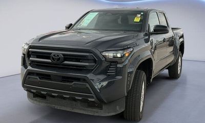 2025 Toyota Tacoma SR