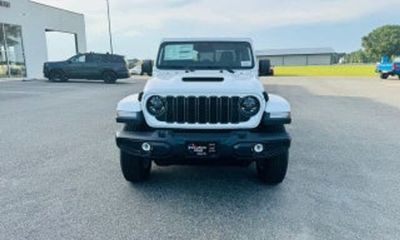 2026 Jeep Gladiator Sport