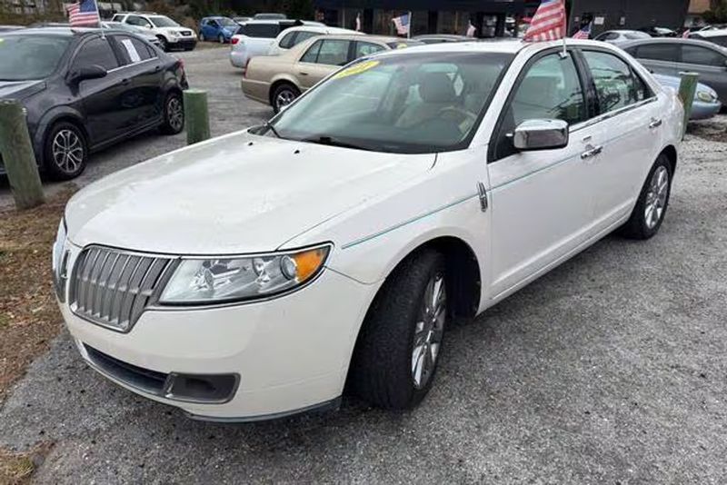 2011 Lincoln MKZ — a typically priced live listing