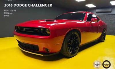 2016 Dodge Challenger SXT Plus