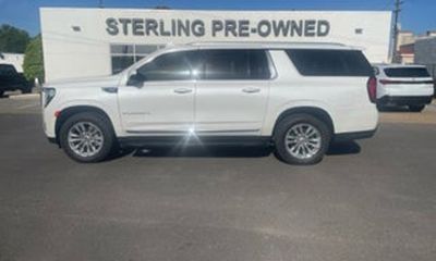 2023 GMC Yukon XL SLE