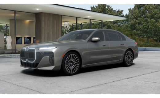 2026 BMW 740I