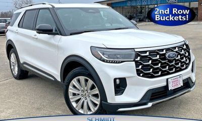 2025 Ford Explorer Platinum