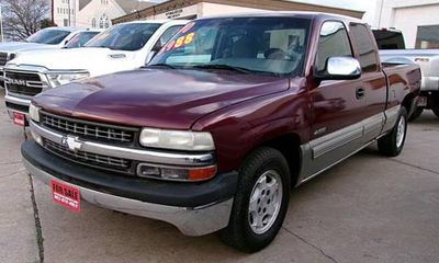 2000 Chevrolet Silverado LS