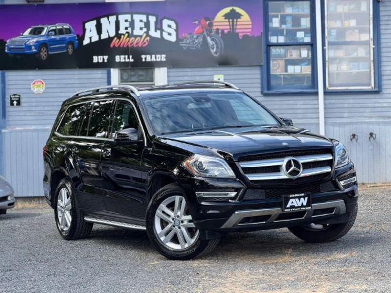 2016 Mercedes-Benz GL-Class — a typically priced live listing