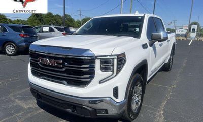 2025 GMC Sierra SLT