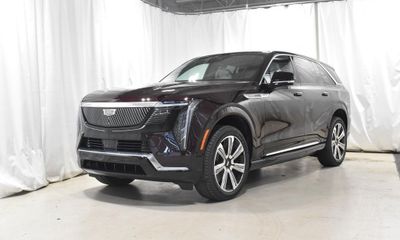2025 Cadillac Escalade IQ LUX 1