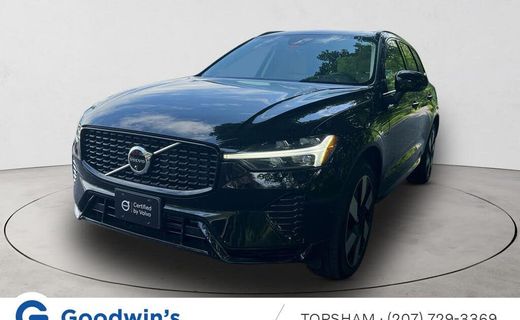 2025 Volvo XC60 Plus Dark