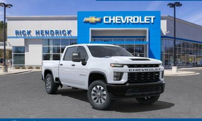 2023 Chevrolet Silverado HD Custom