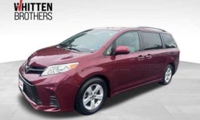 2017 Toyota Sienna LE Mobility