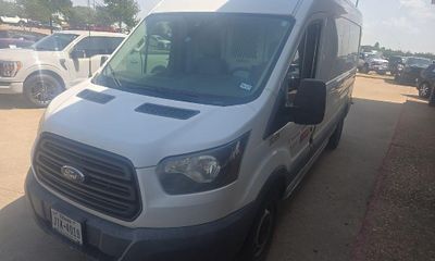 2017 Ford Transit 250 Medium Roof