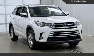 2017 Toyota Highlander LTD Platinum Hybrid