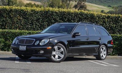 2005 Mercedes-Benz E-Class E500 4 Matic