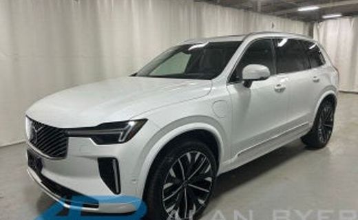 2025 Volvo XC90 Plus