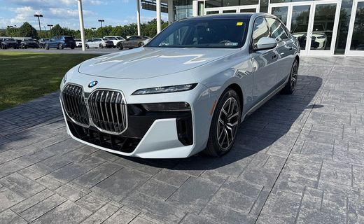 2023 BMW 760i xDrive