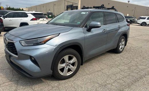 2022 Toyota Highlander LE