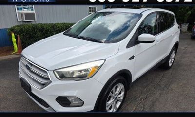 2017 Ford Escape SE