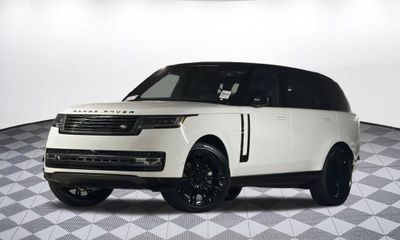 2026 Land Rover Range SE