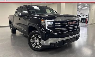 2026 GMC Sierra SLT