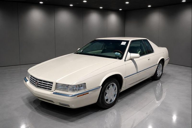 Representative 2002 Cadillac Eldorado photo