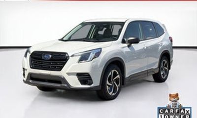 2023 Subaru Forester Base ES