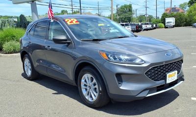 2022 Ford Escape SE Fhev