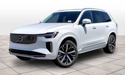 2026 Volvo XC90 Core