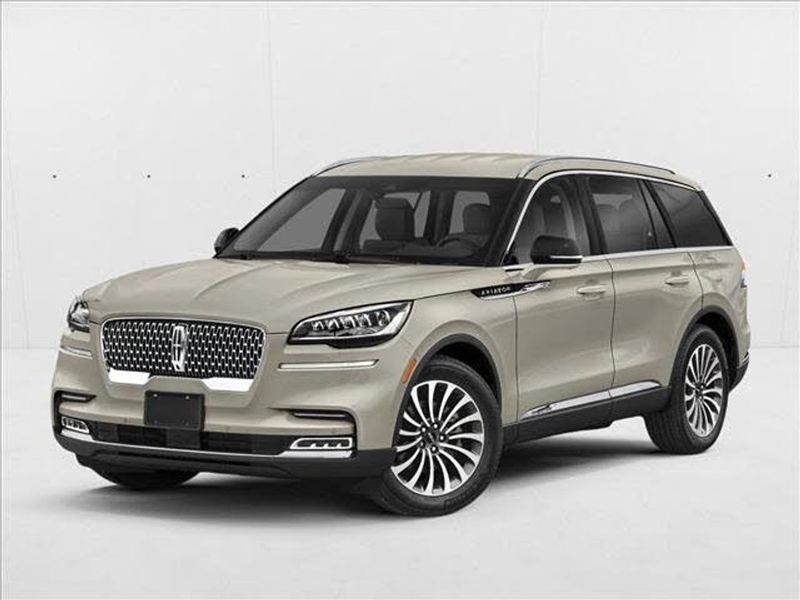 2023 Lincoln Aviator — a typically priced live listing