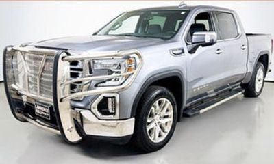 2021 GMC Sierra AT4