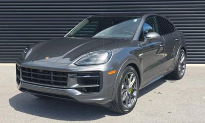 2026 Porsche Cayenne E Hybrid Coupe
