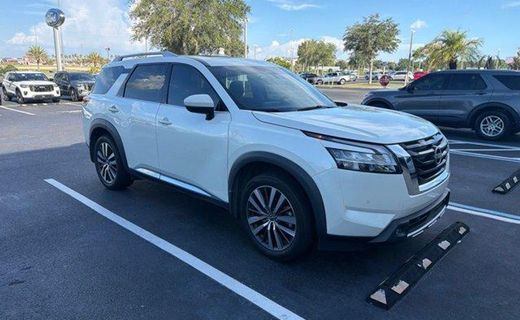 2022 Nissan Pathfinder Platinum
