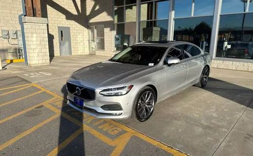 2018 Volvo S90 Momentum
