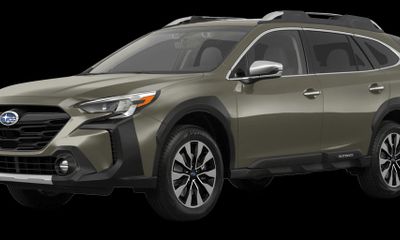 2023 Subaru Outback Premium