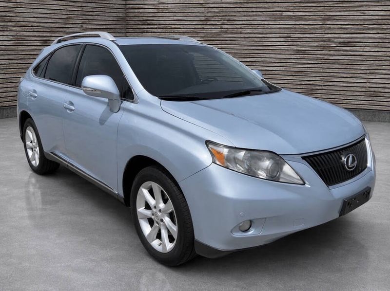 2010 Lexus RX — a typically priced live listing