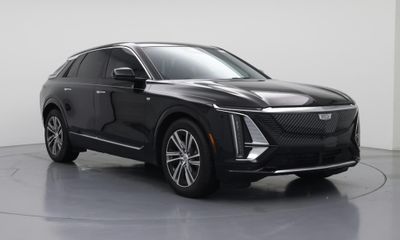 2024 Cadillac Lyriq LUX 1