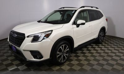 2023 Subaru Forester Limited ES Navi