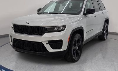 2024 Jeep Grand Cherokee Laredo