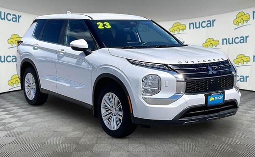 2023 Mitsubishi Outlander ES